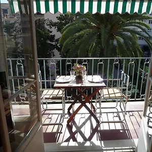 Centre, Deux Pièces, Calme, Terrasse Plein Sud Nice